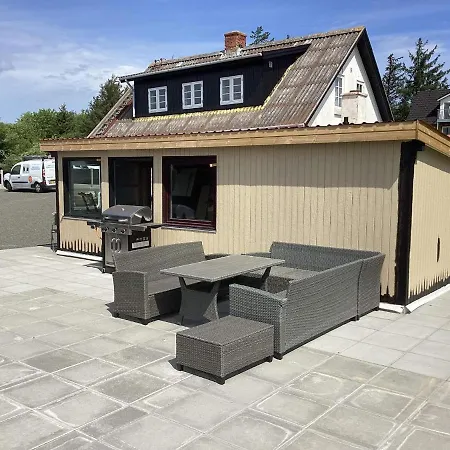 10 Person In Roslev-by Traum * Roslev