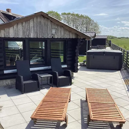 10 Person In Roslev-by Traum *