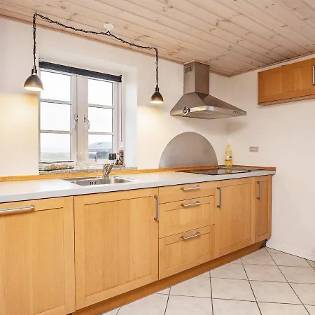 10 Person In Roslev-by Traum * Roslev