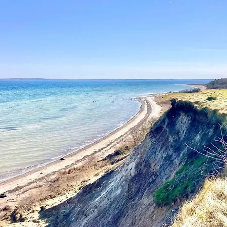 10 Person In Roslev-by Traum *