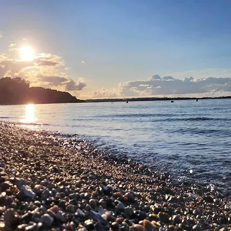 10 Person In Roslev-by Traum *