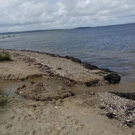 10 Person In Roslev-by Traum